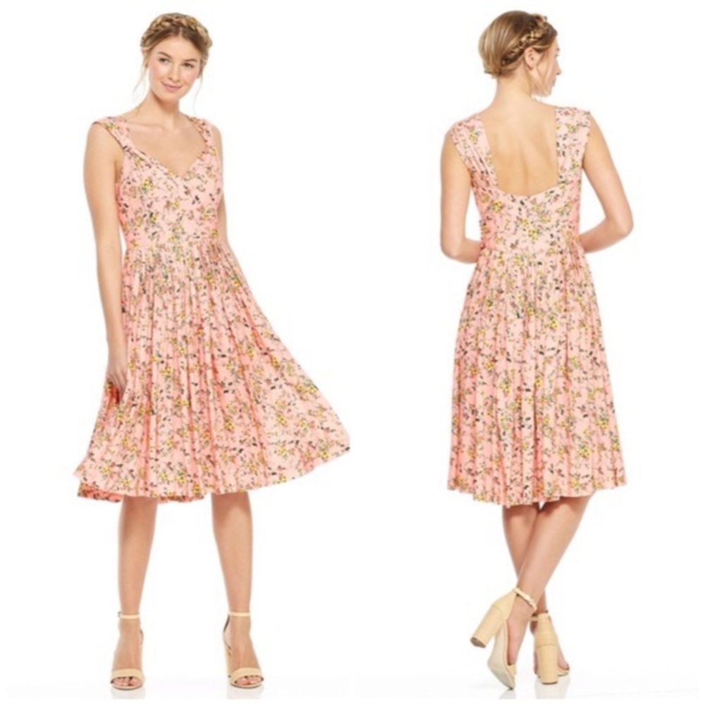 Gal Meets Glam “Sarah” dress - Picture 4 of 13